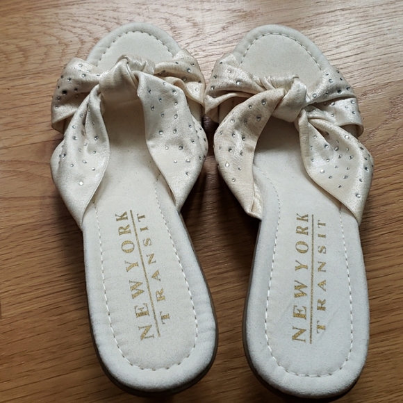 NWOT New York Transit Cream Sparkle Wedges - Picture 10 of 11